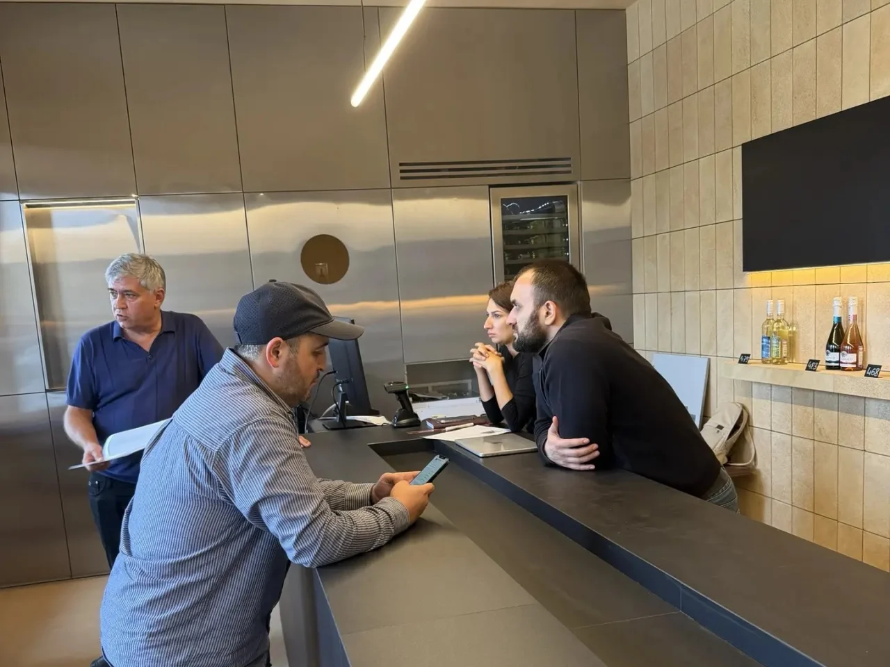 В Дербенте бизнес учится проверять возраст покупателей алкоголя через мессенджер MAX