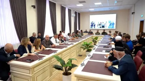 В Дербенте обсудили защиту молодежи от негативной информации и сохранение ценностей