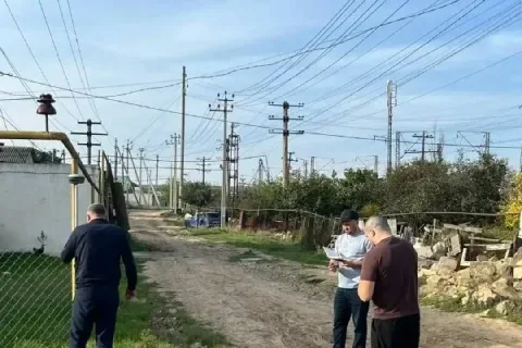 В Дербенте освобождают земли на улице Махачкалинской от самовольных построек