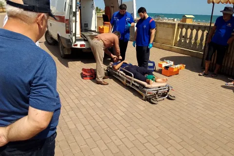 В Дербенте прошли учения по спасению утопающих на городском пляже